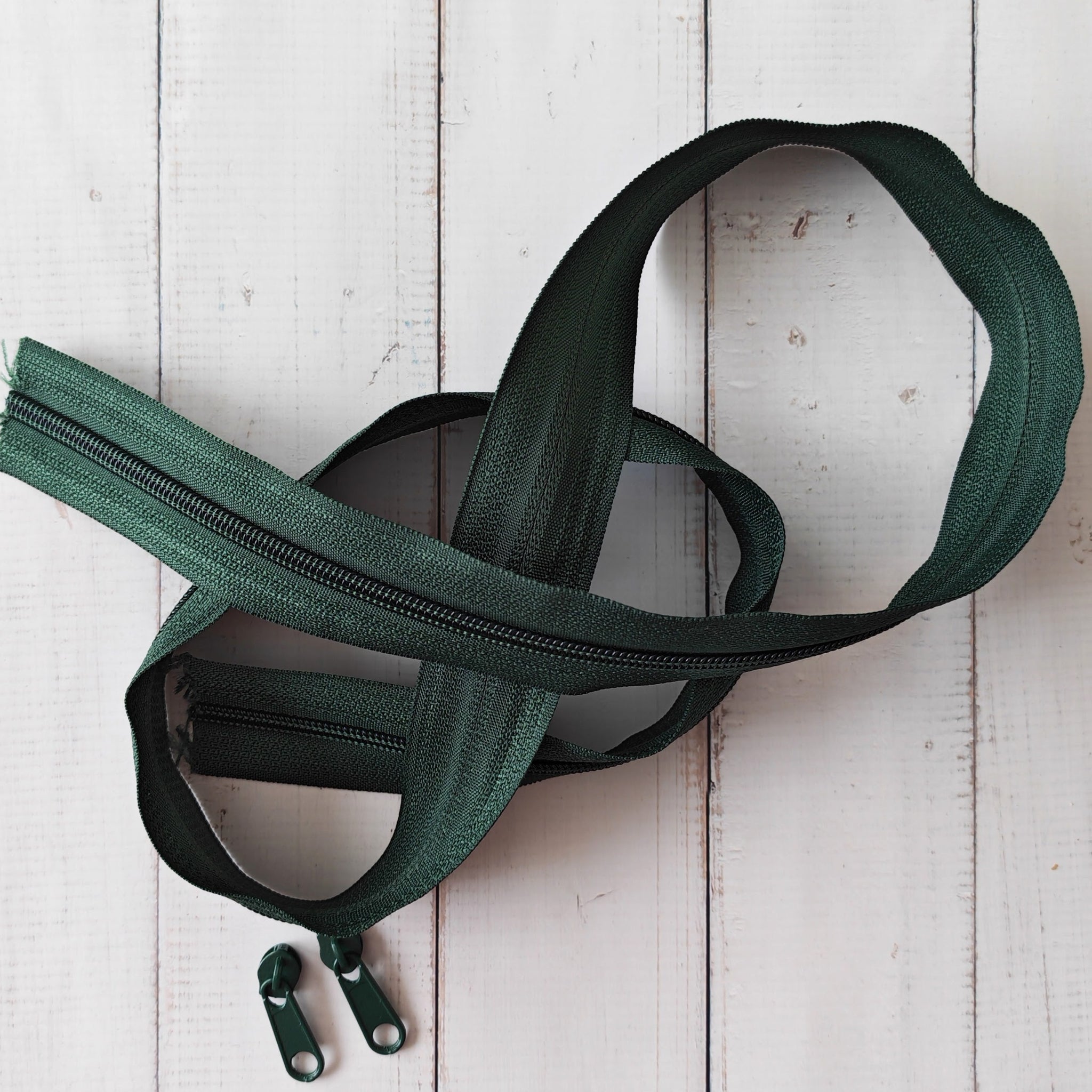 Bottle green zipper and zipper pulls